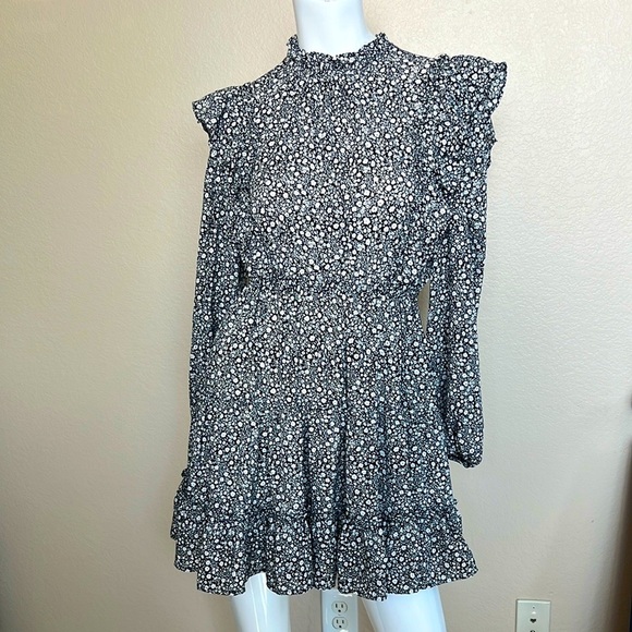 Floral Black and White Dress - Picture 2 of 8